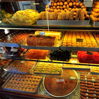 Dulces en pastelería de Estambul