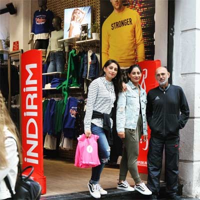 Ropa y Zapatos en tiendas de Estambul